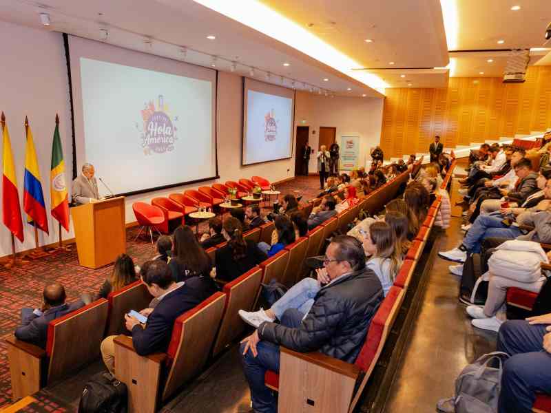 Festival Hola América 2024